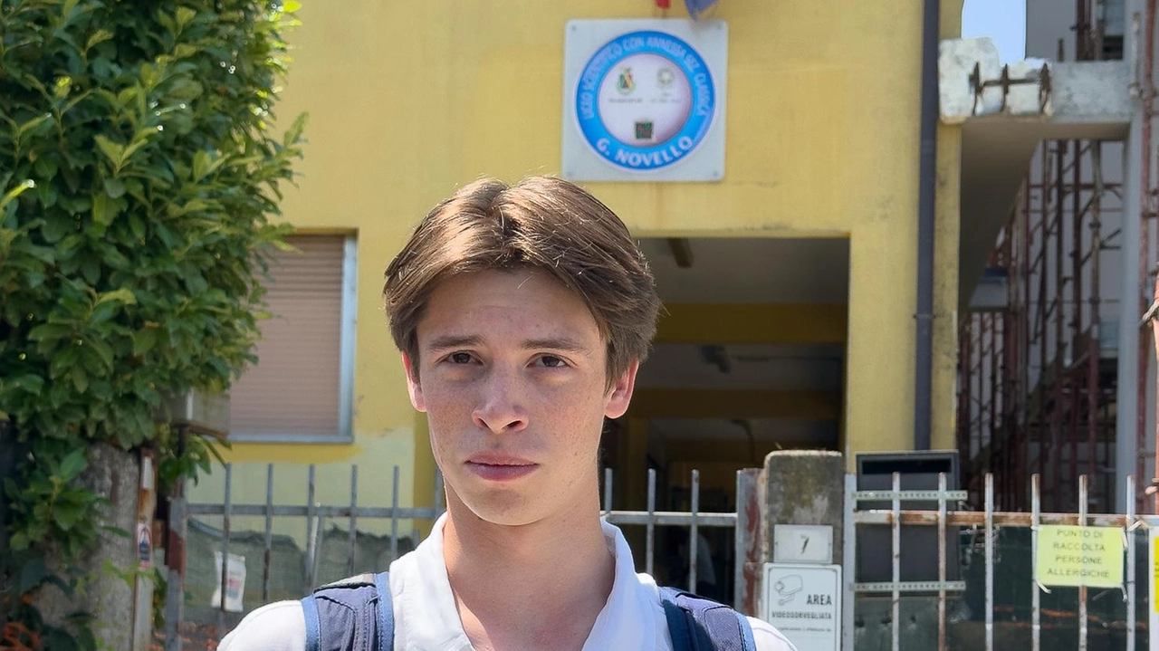 Codogno, in viale Marconi esame nei container. Tutti i ragazzi sono sicuri della strada che intraprenderanno Codogno, in viale Marconi esame nei container. Tutti i ragazzi sono sicuri della strada che intraprenderanno