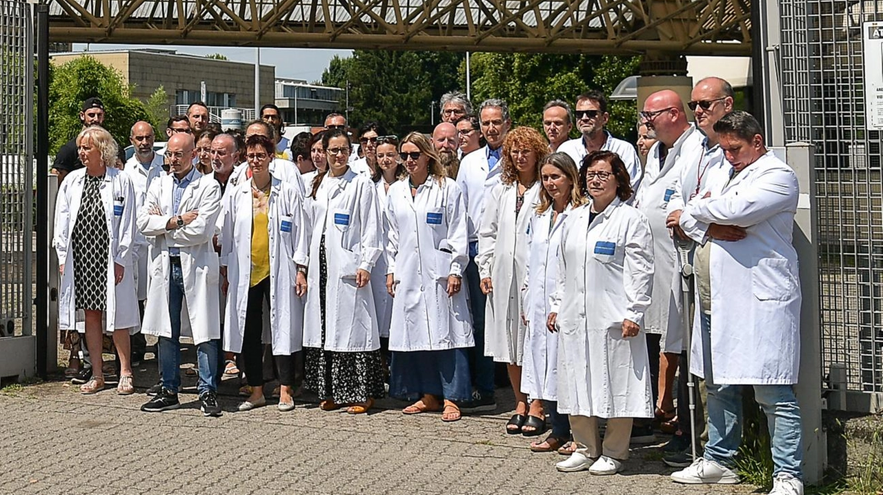 A una decina di giorni di distanza dalla mobilitazione del settore ricerca anche il ramo produttivo della Nms chiede aiuto a tutela dei posti di lavoro