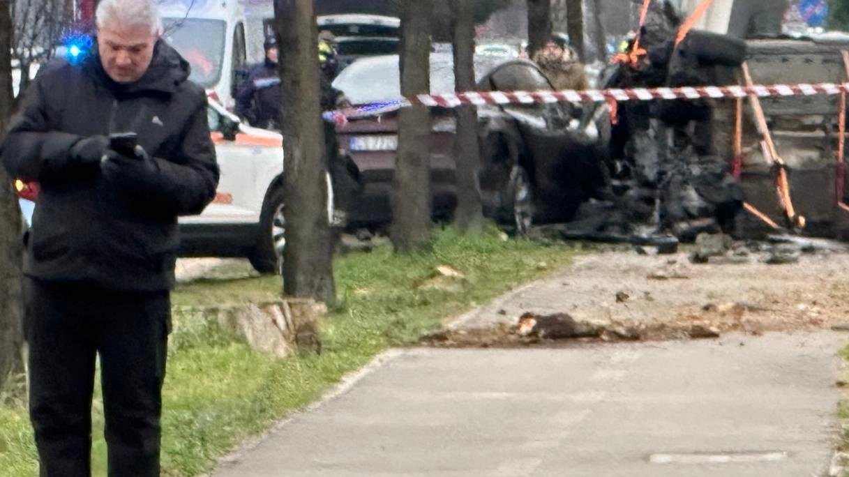 Attimi di paura ieri poco prima delle otto. Lungo via Legnano a una manciata di metri dall’intersezione con via Correggio,... Attimi di paura ieri poco prima delle otto. Lungo via Legnano a una manciata di metri dall’intersezione con via Correggio,...