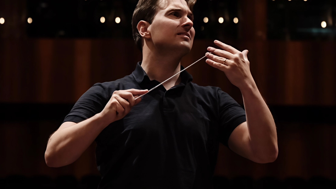 Stasera all’Auditorium l’Orchestra Sinfonica propone la grandiosa composizione di Richard Strauss. Sul podio Alexander Soddy: "Lavoro sul genio tedesco da quando ero pianista, per me è naturale". Stasera all’Auditorium l’Orchestra Sinfonica propone la grandiosa composizione di Richard Strauss. Sul podio Alexander Soddy: "Lavoro sul genio tedesco da quando ero pianista, per me è naturale".