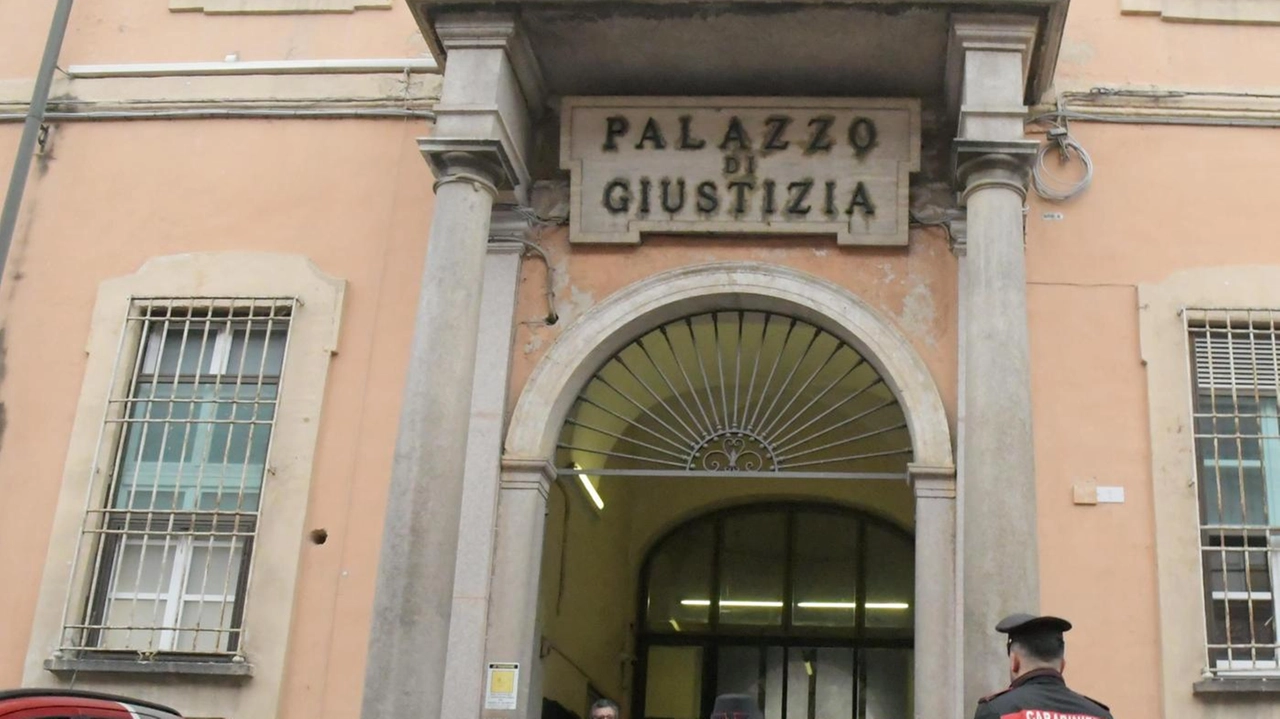 I documenti acquisiti a Magherno, Vistarino e Gerenzago al vaglio. Indagato anche il coordinatore provinciale di Forza Italia.