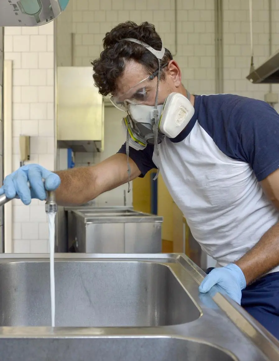 Legionella in via Rizzoli. Nessun nuovo contagio e l’acqua calda ora è ok