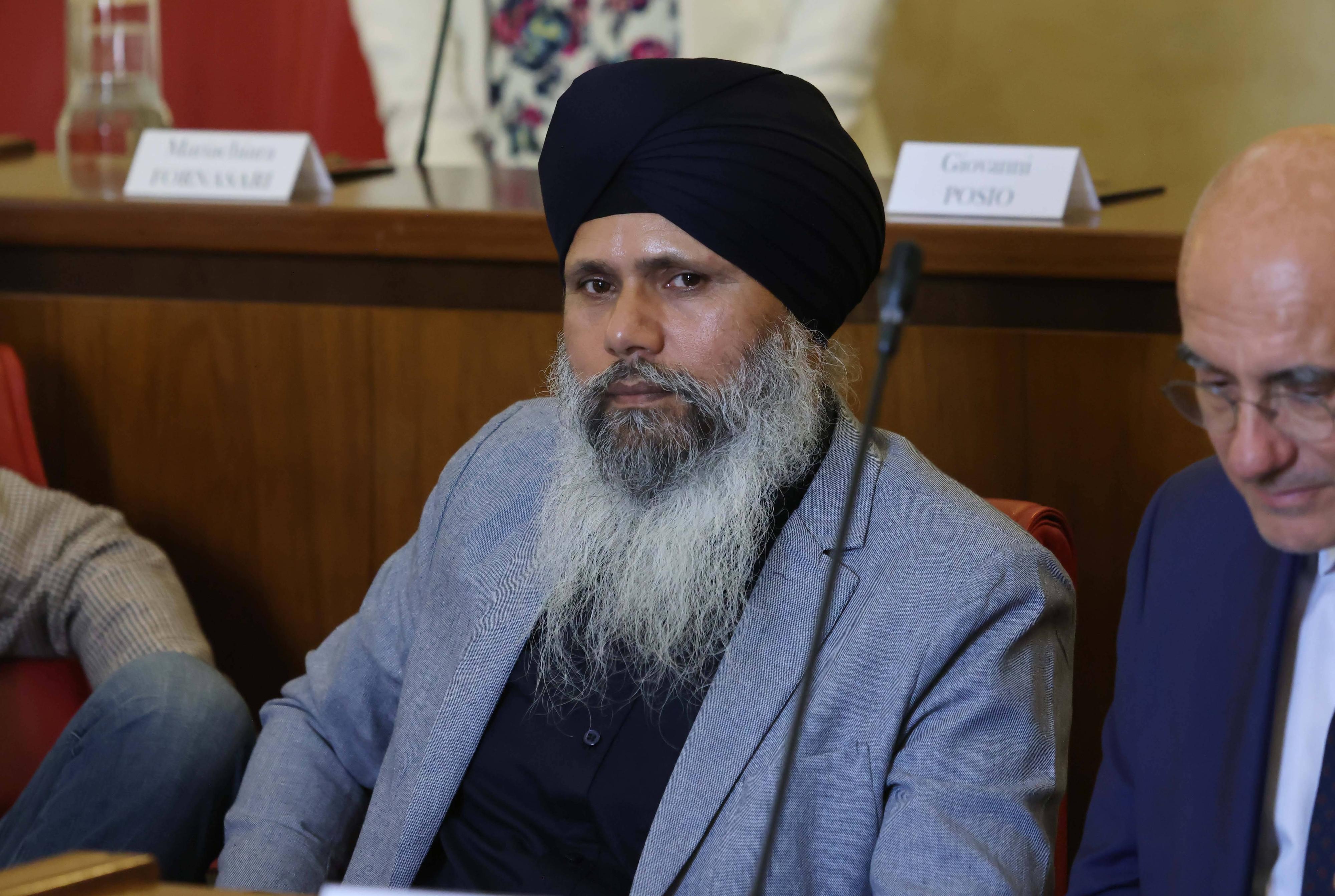 Orrore in casa dell’ex consigliere di Brescia: “Figlie vittime di pestaggi e minacce di morte. Apprezzava l’omicidio di Saman Abbas” Orrore in casa dell’ex consigliere di Brescia: “Figlie vittime di pestaggi e minacce di morte. Apprezzava l’omicidio di Saman Abbas”