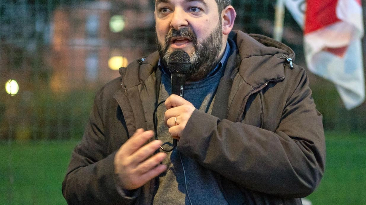 La manifestazione dei residenti scesi in campo contro le quattro corsie "L’operazione cancellerebbe la prima striscia del Parco del Grugnotorto".