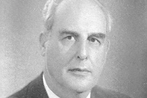 Antonio Greppi, nato ad Angera nel 1894, è stato sindaco (Psi) di Milano dal 1945 al 1951