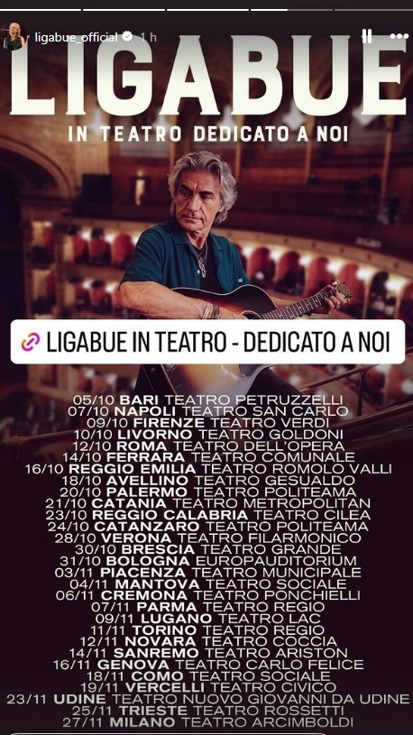 Ligabue in concerto nei teatri (da Instagram @ligabue_official)