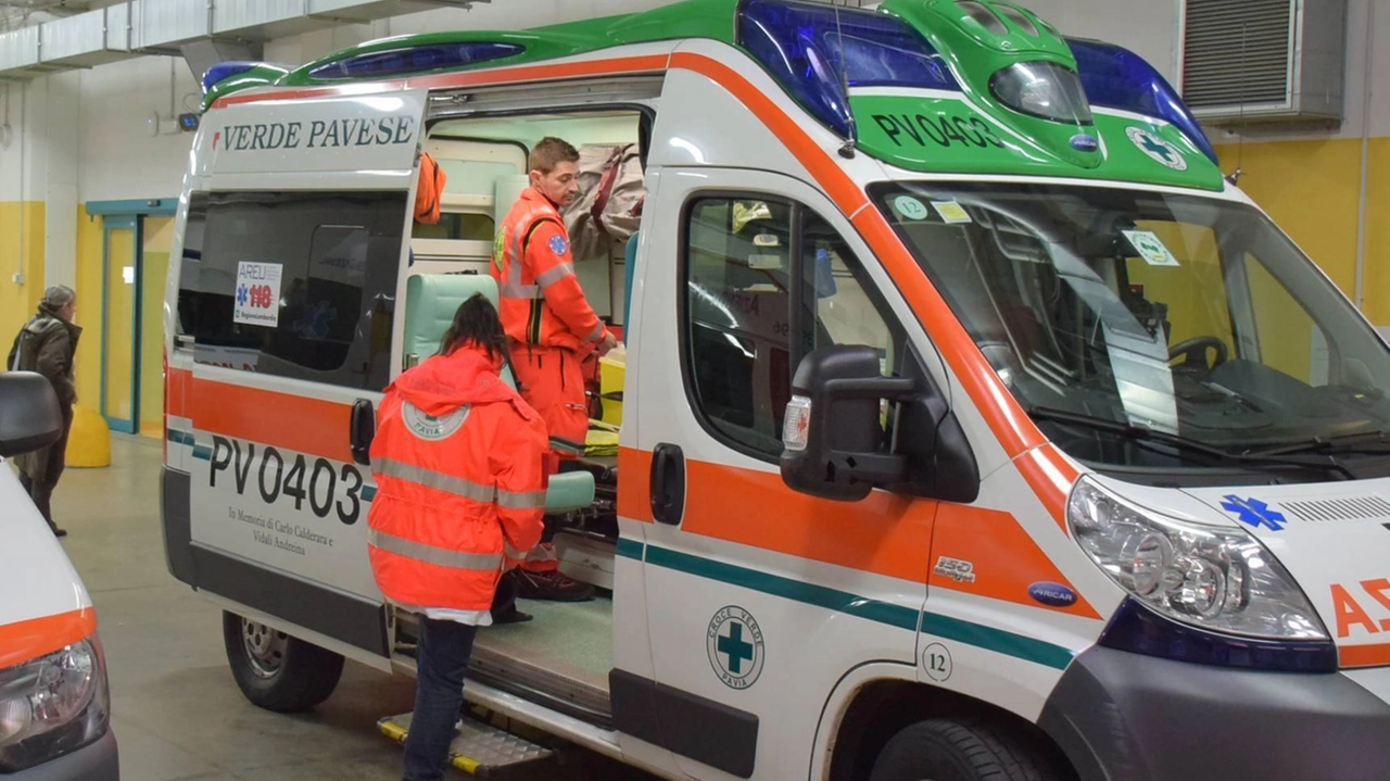 Garlasco, sessantacinquenne ferito. In ospedale dopo aver riportato a casa i cani Garlasco, sessantacinquenne ferito. In ospedale dopo aver riportato a casa i cani