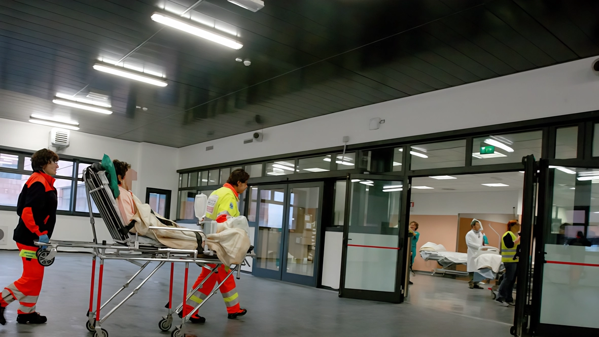 Al Pronto soccorso di Vimercate si contano 200 accessi al giorno: di qui l’idea di creare iter di diagnosi e cura specifici con personale dedicato Il compito dei geriatri è valutare la situazione nella sua interezza Al Pronto soccorso di Vimercate si contano 200 accessi al giorno: di qui l’idea di creare iter di diagnosi e cura specifici con personale dedicato Il compito dei geriatri è valutare la situazione nella sua interezza
