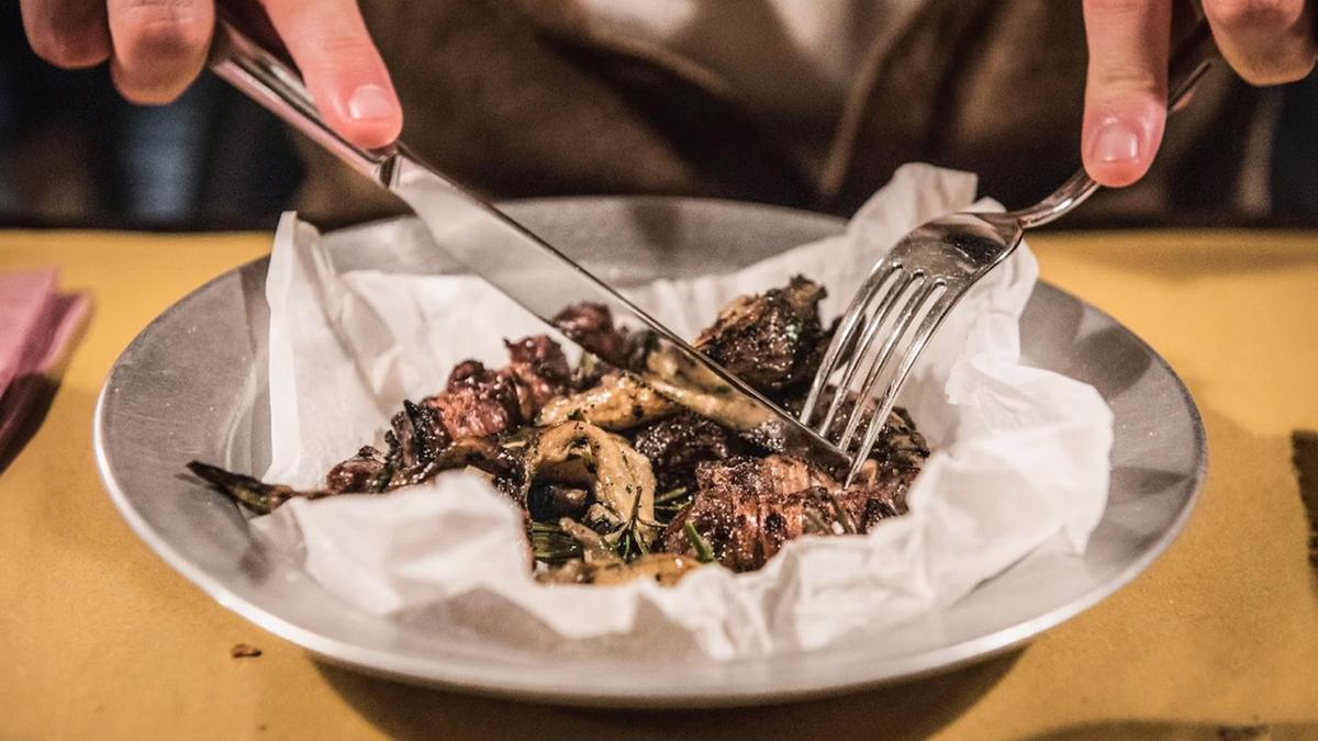 Dove mangiano gli chef stellati a Milano? Ecco 3 ristoranti (a buon mercato) consigliati dai maestri Dove mangiano gli chef stellati a Milano? Ecco 3 ristoranti (a buon mercato) consigliati dai maestri