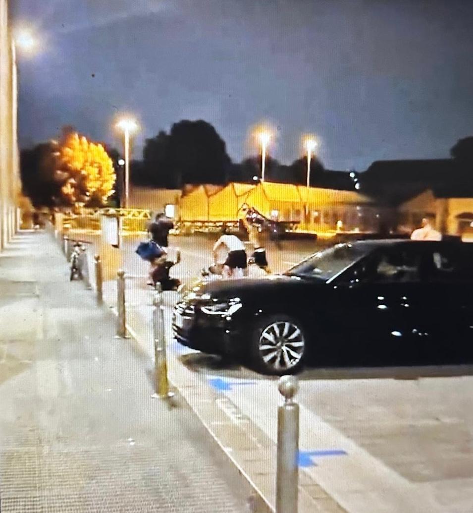 Aggressione choc a Monza: ragazzi pestati dai maranza per una cassa acustica