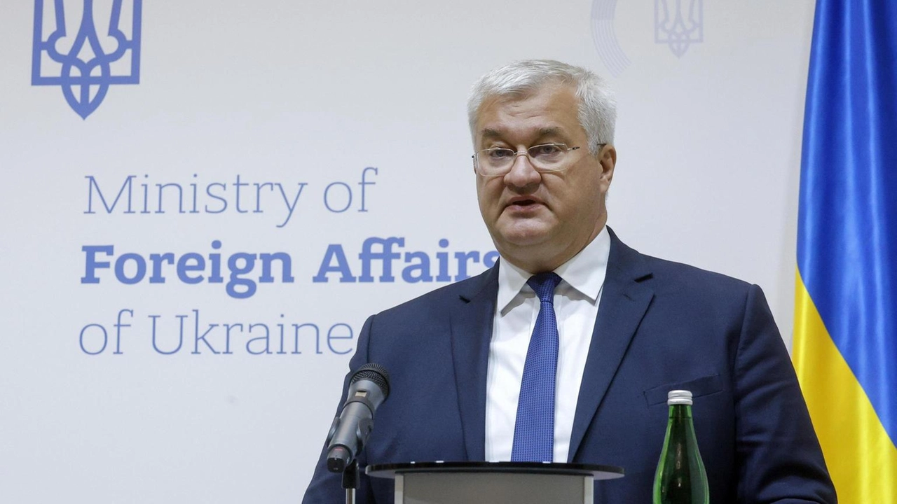 Ministro: 'E' ora di far sentire a Putin conseguenze sue scelte' Ministro: 'E' ora di far sentire a Putin conseguenze sue scelte'