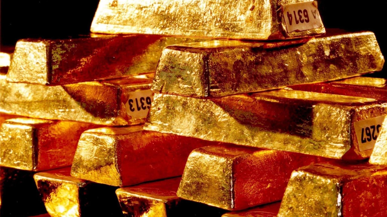 Prezzo dell'oro stabile in avvio, spot a 3.349,28 dollari