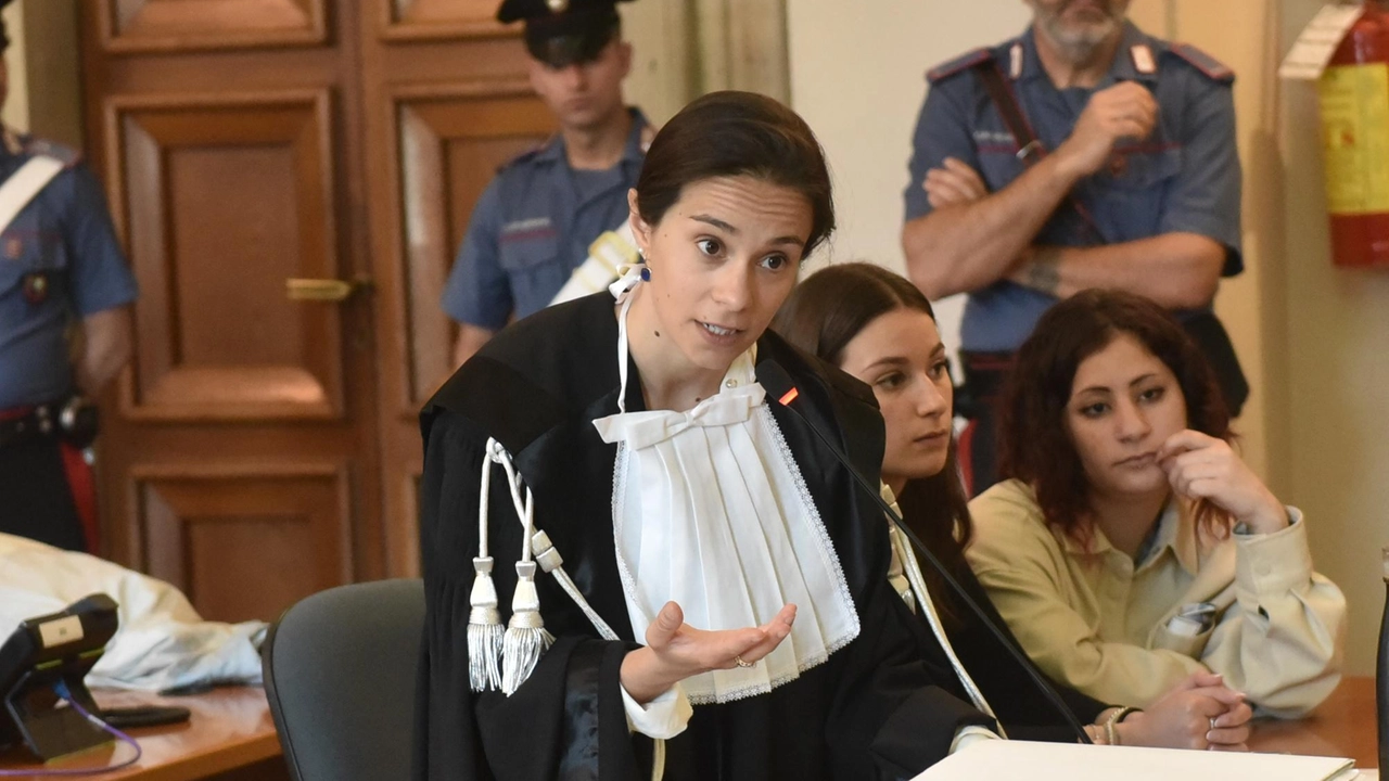 Il processo si svolgerà con rito ordinario davanti alla Corte d’Assise di Varese. Il Gup ha confermato la contestazione delle aggravanti, negando anche l’abbreviato.