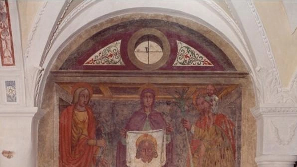 La cripta della chiesa di Santo Stefano a Vimercate custodisce un affresco prezioso diventato tappa di una mostra diffusa: un volto di Cristo su stoffa mostrato dalla pia donna che l’asciugò durante la Passione La cripta della chiesa di Santo Stefano a Vimercate custodisce un affresco prezioso diventato tappa di una mostra diffusa: un volto di Cristo su stoffa mostrato dalla pia donna che l’asciugò durante la Passione