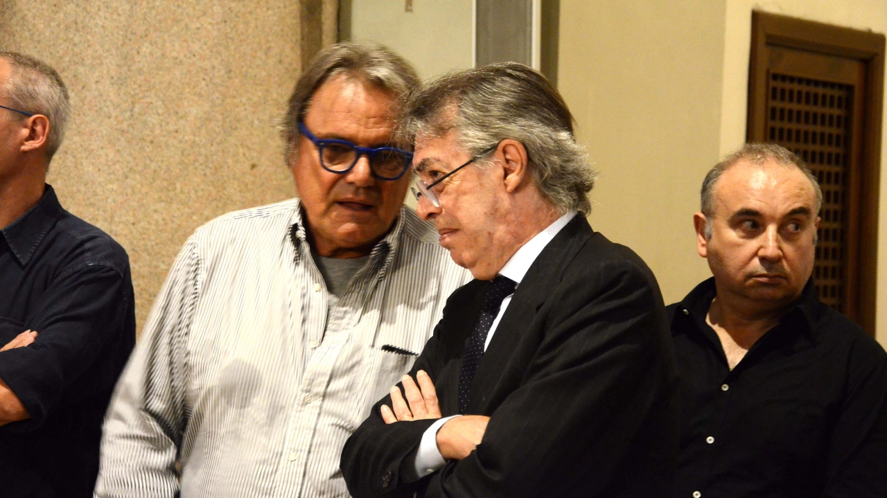 Fra Oliviero Toscani e Massimo Moratti un'amicizia inossidabile cementificata dalla comune fede nerazzurra Fra Oliviero Toscani e Massimo Moratti un'amicizia inossidabile cementificata dalla comune fede nerazzurra