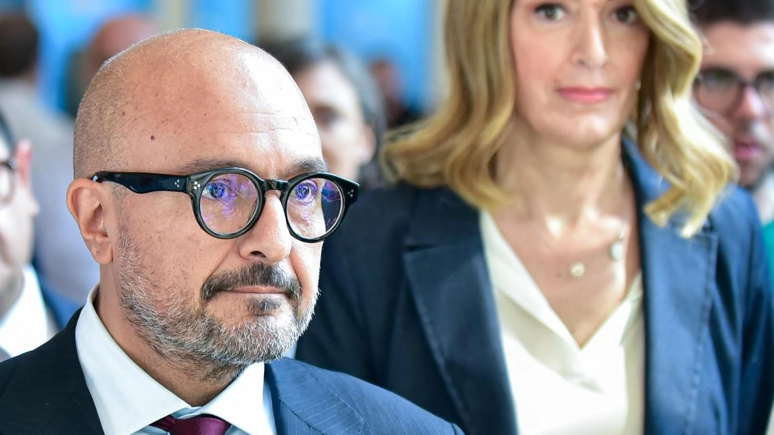 La procura di Roma apre un fascicolo per peculato: "Atto dovuto". La consulente attesa su Rete4, la conduttrice Berlinguer: ci ha ripensato. Sullo sfondo l’irritazione della premier per il ruolo delle tv Mediaset. La procura di Roma apre un fascicolo per peculato: "Atto dovuto". La consulente attesa su Rete4, la conduttrice Berlinguer: ci ha ripensato. Sullo sfondo l’irritazione della premier per il ruolo delle tv Mediaset.