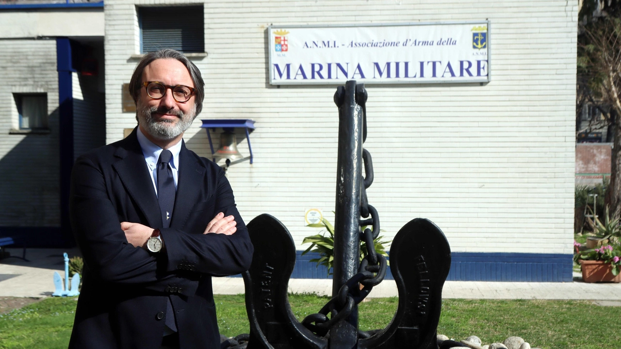 "Esiste una sola acqua, da qui ci prendiamo cura del mare, dalla nostra Milano". È il messaggio che campeggia... "Esiste una sola acqua, da qui ci prendiamo cura del mare, dalla nostra Milano". È il messaggio che campeggia...