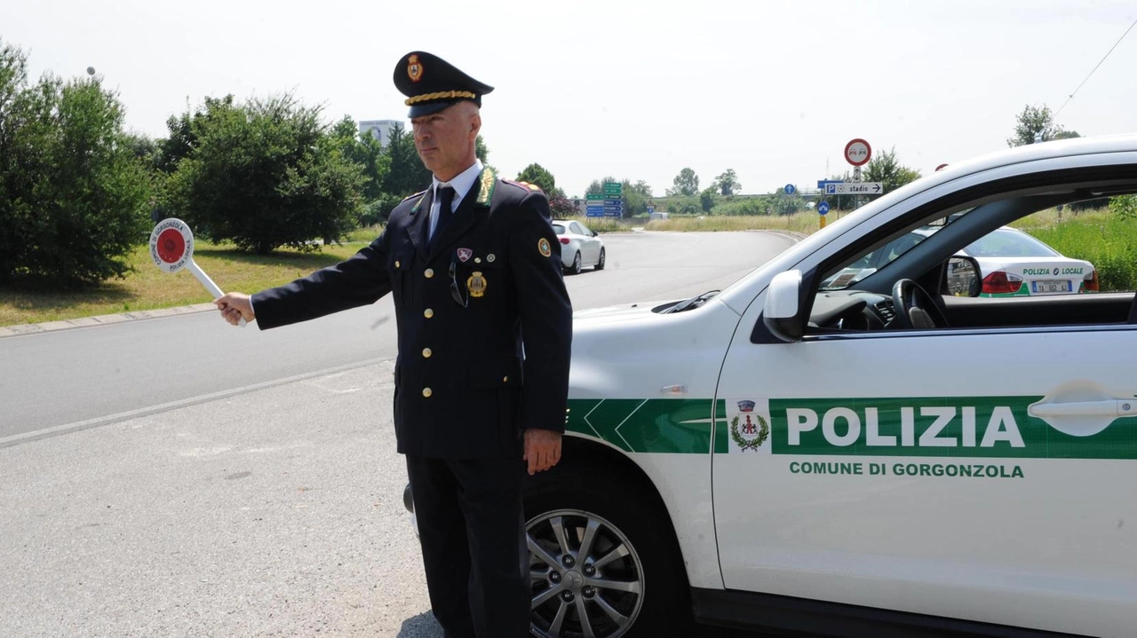Il comandante della polizia locale Antonio Pierni: «Sono orgoglioso dei miei uomini Intelligence e tecnologia insieme sono più efficaci» Il comandante della polizia locale Antonio Pierni: «Sono orgoglioso dei miei uomini Intelligence e tecnologia insieme sono più efficaci»