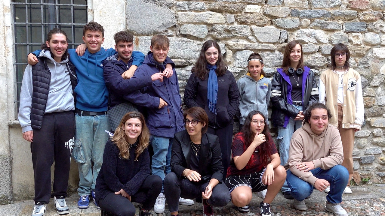Alcuni studenti che prenderanno parte al progetto di formazione Arte Viva Alcuni studenti che prenderanno parte al progetto di formazione Arte Viva
