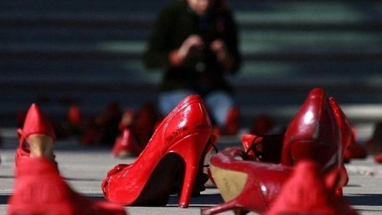 Busto Arsizio, durante la convivenza aveva assunto atteggiamenti sempre più violenti. La giovane, conosciuta sul luogo di lavoro, aveva deciso di lasciarlo. Così è iniziato l’incubo.