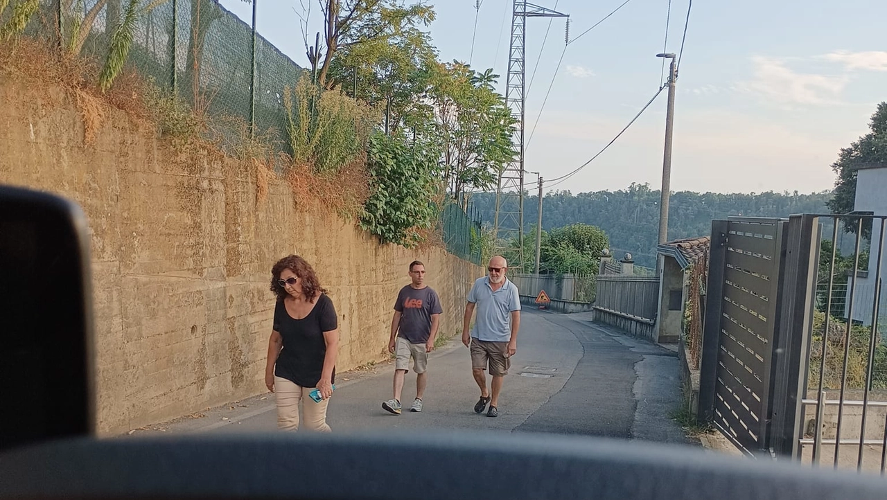 Sergio Ruocco assieme ai genitori di Sharon Verzeni