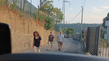 Il dolore di Sergio Ruocco: “Mi manca Sharon”. E i suoceri lo scortano durante la passeggiata