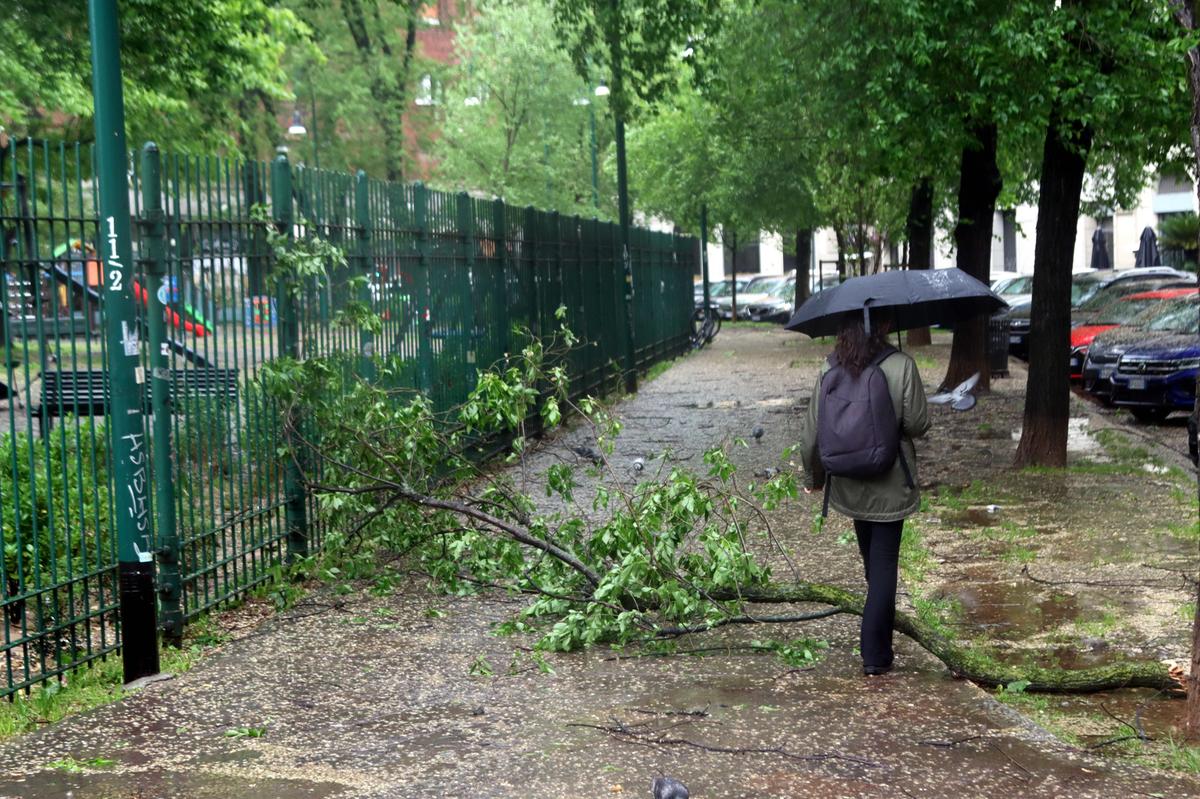 L’estate sta finendo? Domenica con pioggia e fresco. Cosa accadrà nei prossimi giorni L’estate sta finendo? Domenica con pioggia e fresco. Cosa accadrà nei prossimi giorni