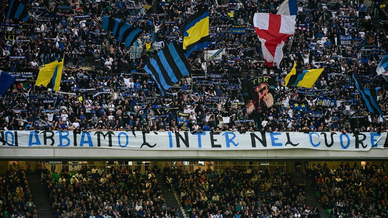 La Curva Nord, il settore occupato dagli ultras dell’Inter La Curva Nord, il settore occupato dagli ultras dell’Inter