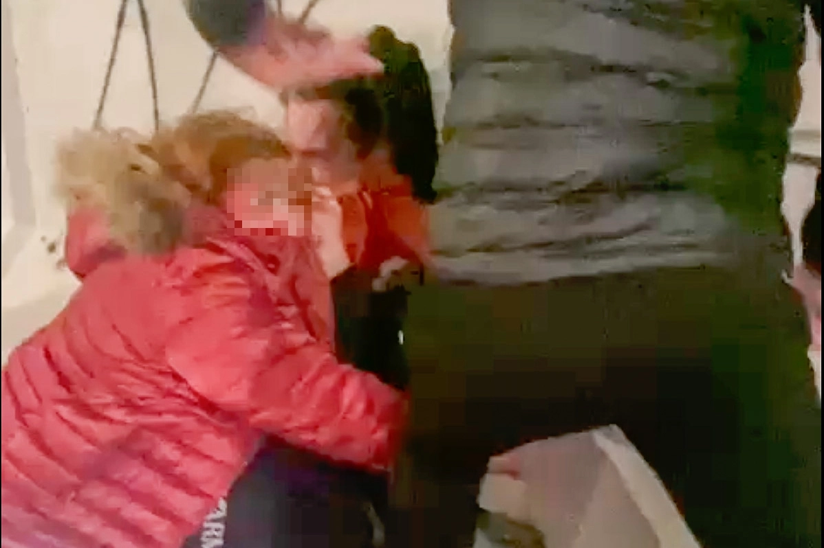 Aggressione autista che ha forzato il blocco stradale in via Ripamonti