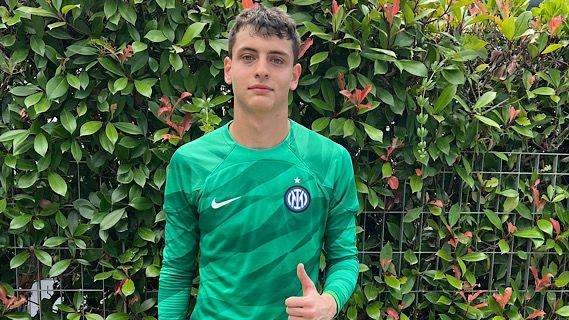 Alain Taho ha compiuto da poco 18 anni. Non un ragazzo qualunque, ma una promessa del calcio giovanile Alain Taho ha compiuto da poco 18 anni. Non un ragazzo qualunque, ma una promessa del calcio giovanile
