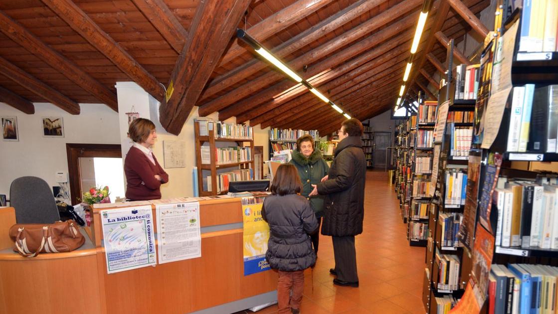 Paese in festa per i 50 anni della biblioteca
