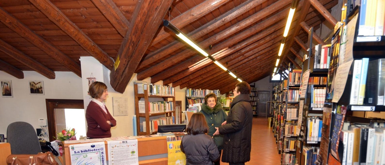 Paese in festa per i 50 anni della biblioteca