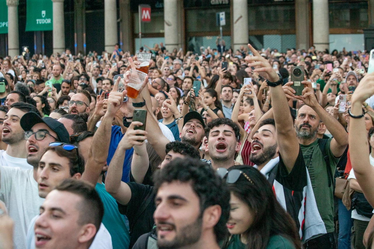 In piazza Duomo non c'era più un centimetro disponibile già dal pomeriggio