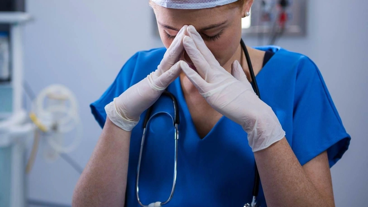 Per infermieri stranieri che lavorano in Italia si alzano ostacoli Ritardi del ministero nel riconoscere i titoli di studio all’estero Per infermieri stranieri che lavorano in Italia si alzano ostacoli Ritardi del ministero nel riconoscere i titoli di studio all’estero