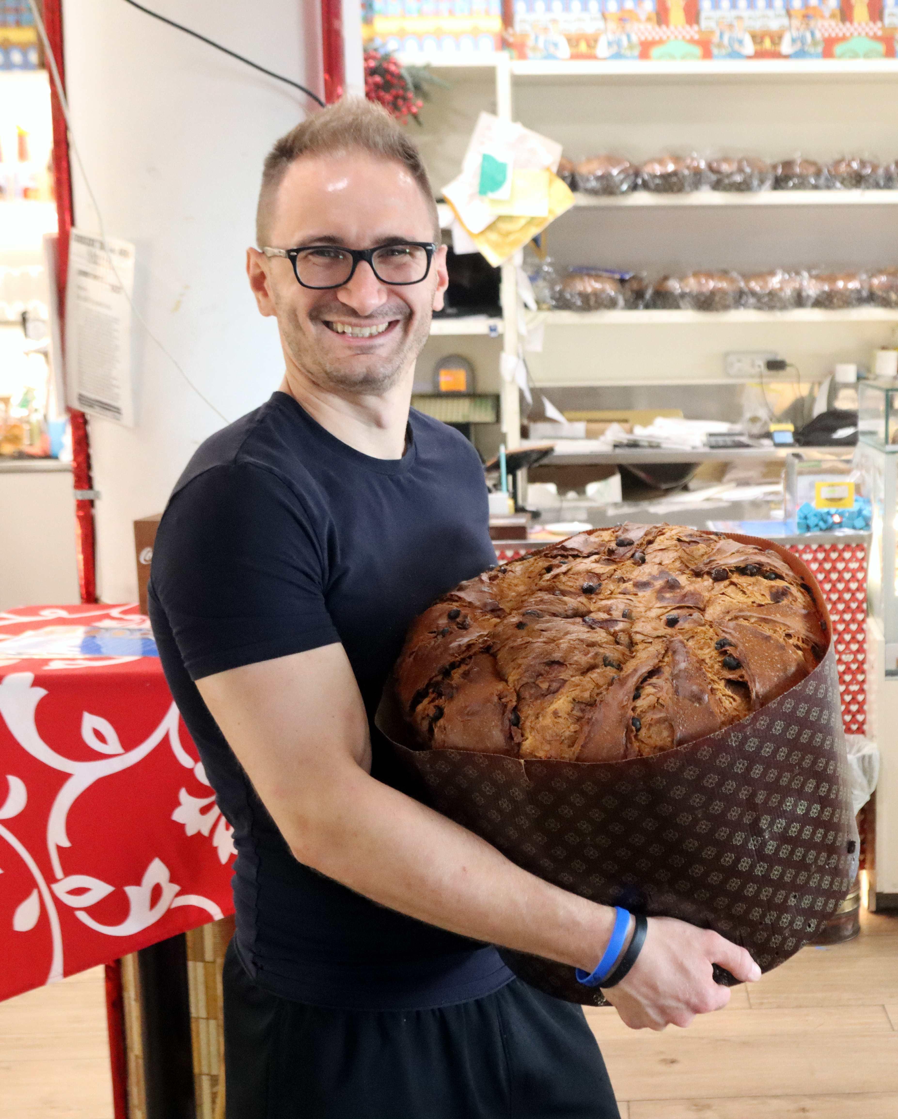 Pasticceria San Gregorio, un trasloco come regalo per gli 80 anni: “Affitto troppo caro, nuova sede a settembre” Pasticceria San Gregorio, un trasloco come regalo per gli 80 anni: “Affitto troppo caro, nuova sede a settembre”