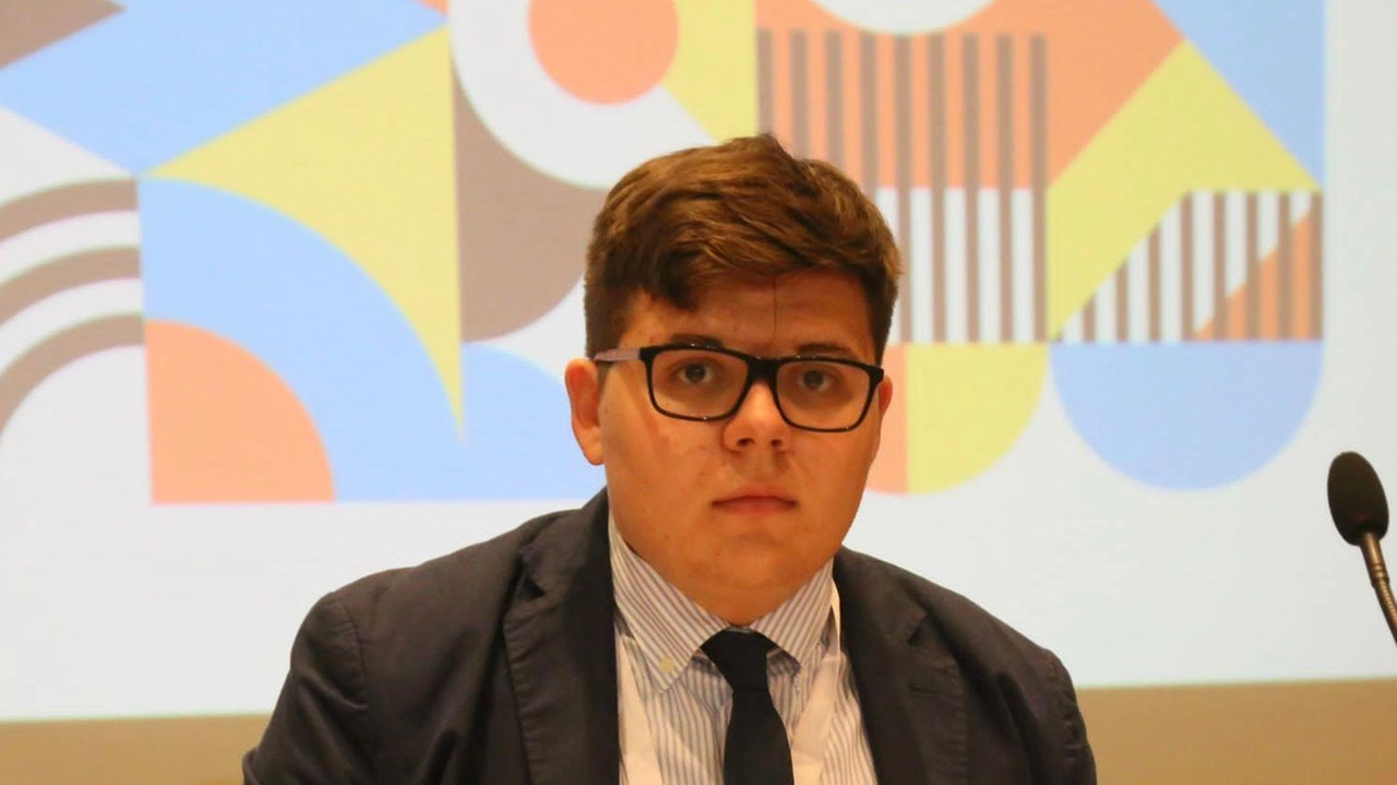 Riccardo Boscolo è il presidente della Consulta degli studenti Frequenta la quarta dell’Istituto Primo Levi di Seregno Riccardo Boscolo è il presidente della Consulta degli studenti Frequenta la quarta dell’Istituto Primo Levi di Seregno