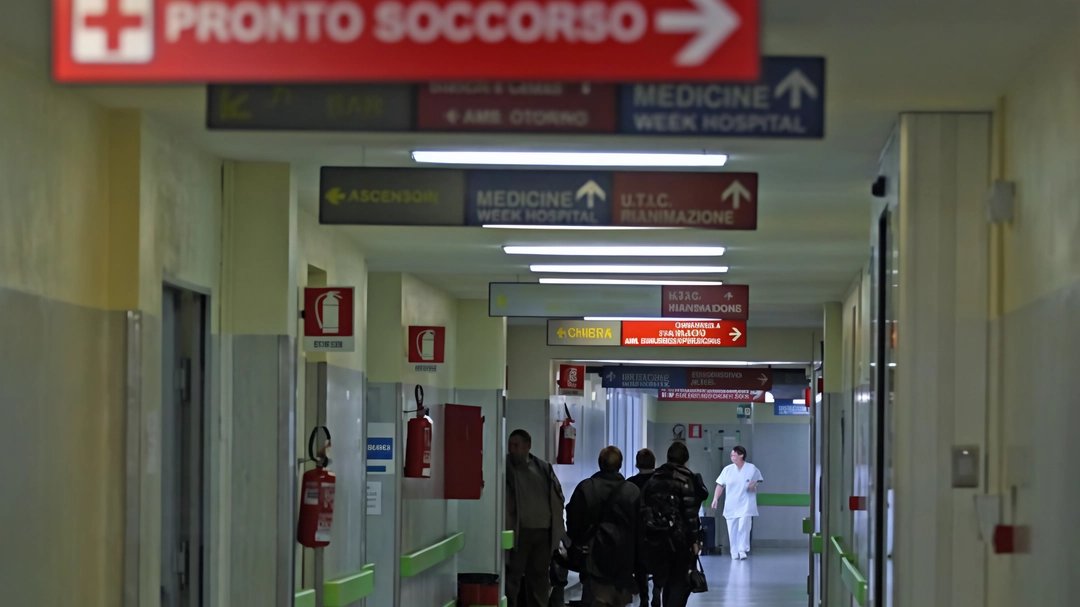 A causargli le lesioni al volto sarebbero stati i residui del petardo che aveva esploso e che sono rimasti attivi A causargli le lesioni al volto sarebbero stati i residui del petardo che aveva esploso e che sono rimasti attivi