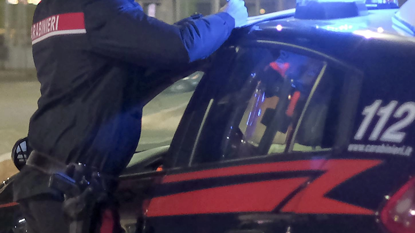 Segnalata lite in auto, i carabinieri trovano crack e coca