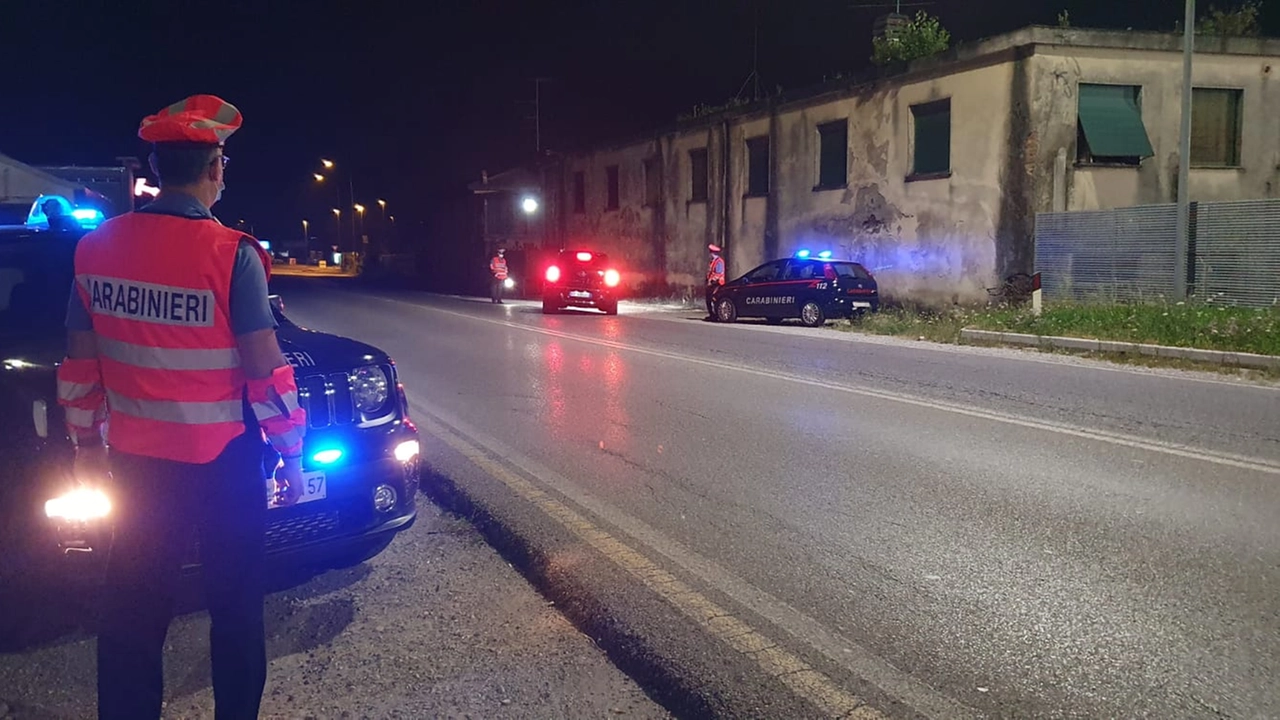 Denunciato dai carabinieri per guida stato di ebbrezza