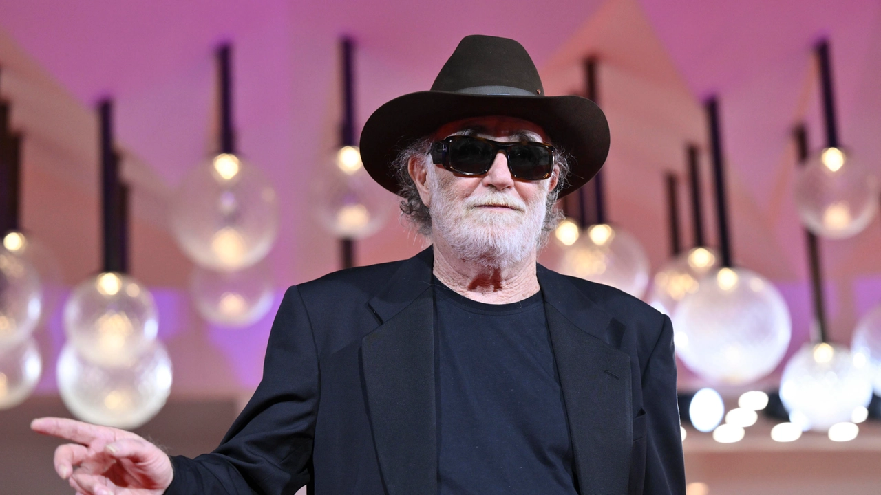 Il cantautore Francesco De Gregori, 74 anni Il cantautore Francesco De Gregori, 74 anni