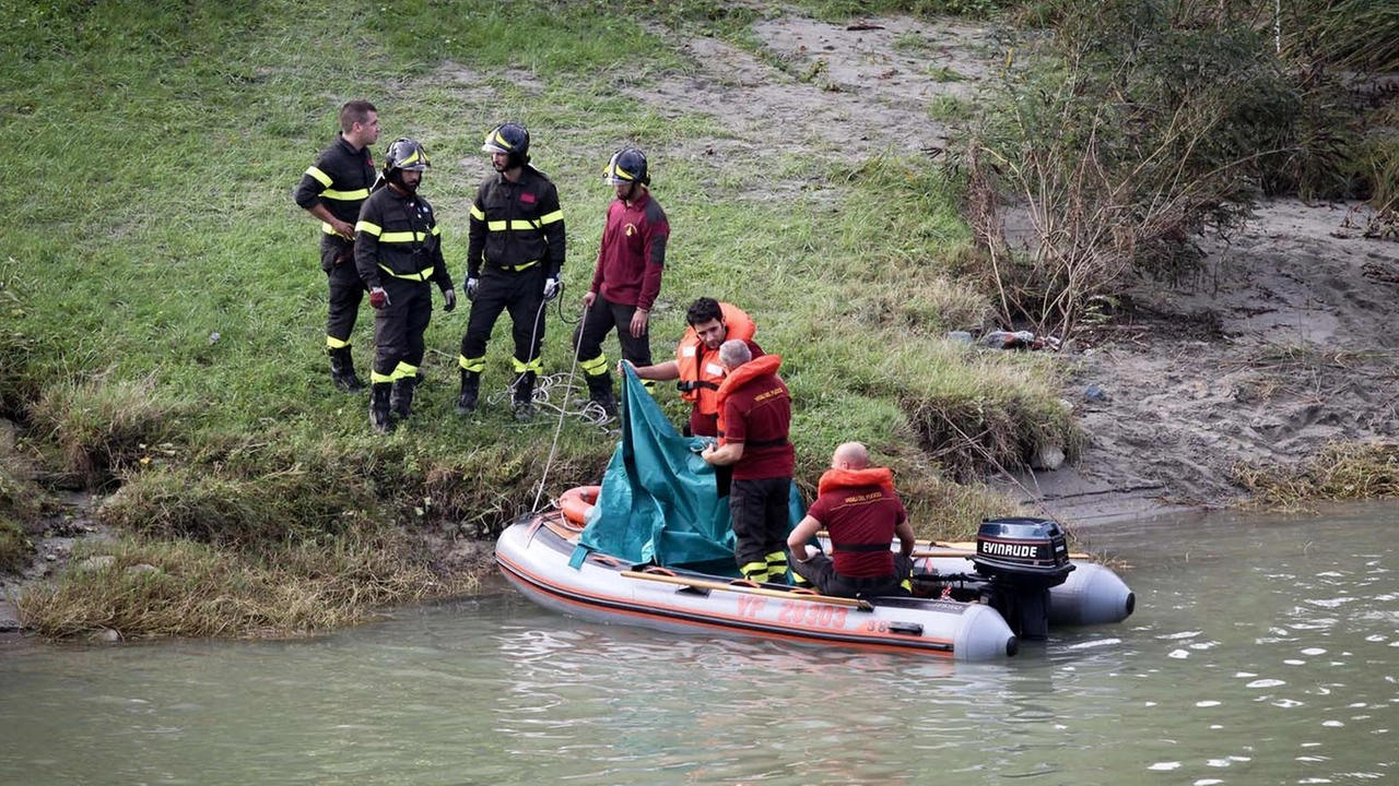 Il corpo è stato recuperati dai vigili del fuoco (foto di repertorio)