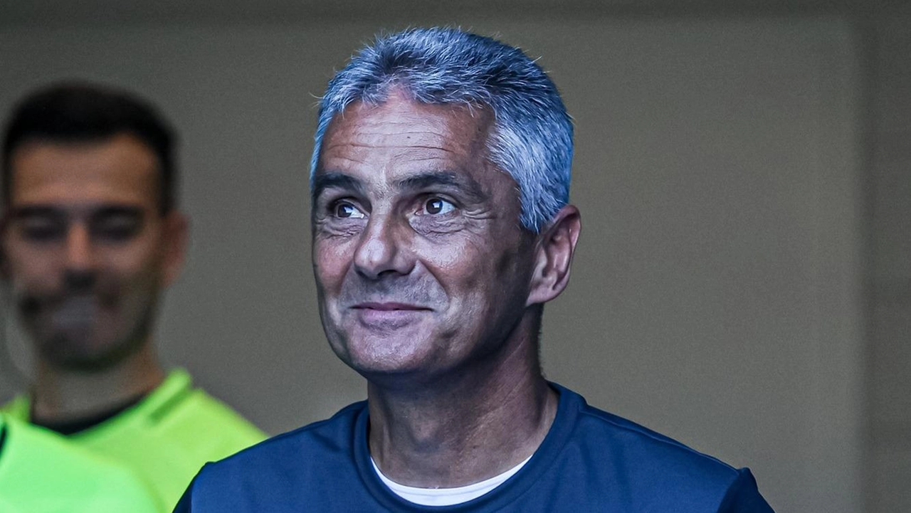 Il forte Vicenza sfida l'AlbinoLeffe, reduce da un pareggio. La squadra di Vecchi è favorita, ma la Celeste sa difendersi. Assenze e possibili cambi in formazione. Il forte Vicenza sfida l'AlbinoLeffe, reduce da un pareggio. La squadra di Vecchi è favorita, ma la Celeste sa difendersi. Assenze e possibili cambi in formazione.