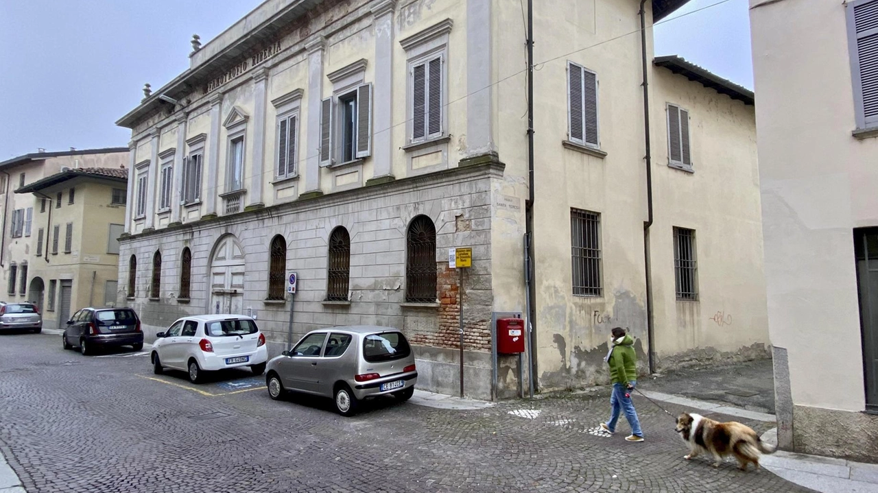 Trasformare un’area degradata nel cuore del centro storico in un agglomerato per cultura, socializzazione e inclusione. Nasce così il progetto...