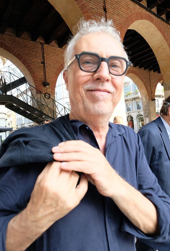 amicizia politica e affari la rete se dico piscina cozzi cosa pensi