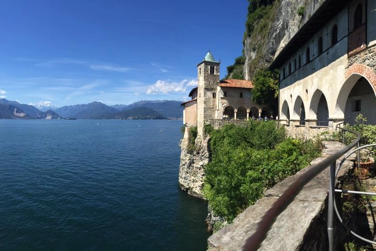 L'eremo di Santa Caterina del Sasso