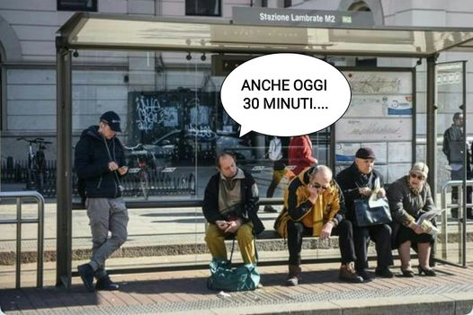 Un'immagine postata dal gruppo Facebook AspettaMI - Milanesi in attesa dei bus