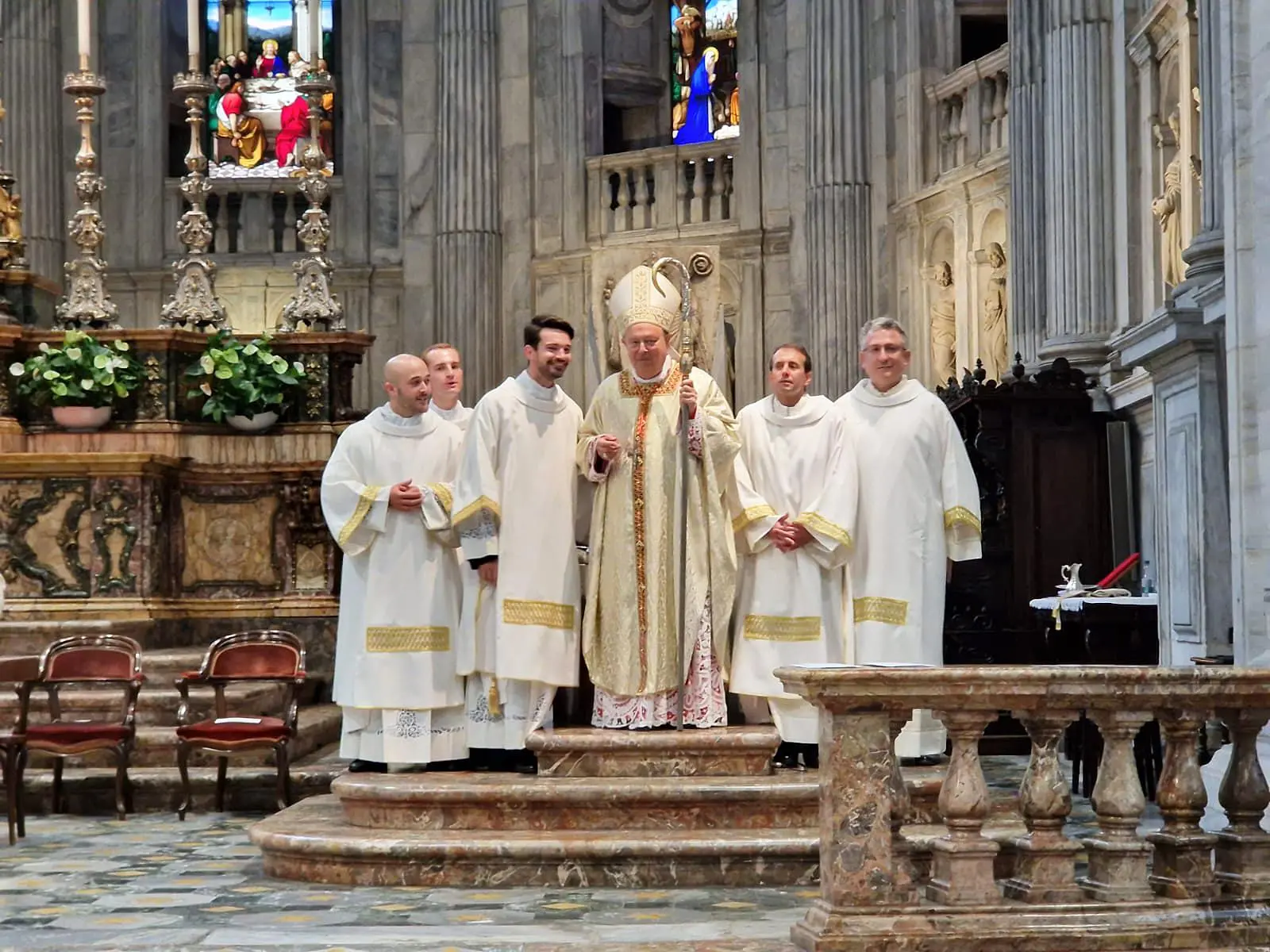 Grande festa in Duomo con tre futuri sacerdoti e due diaconi permanenti
