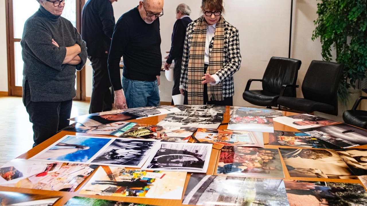 A Limbiate sono arrivate 102 foto da tutta Italia. La giuria ha selezionato gli scatti vincitori del concorso: la mostra sarà inaugurata il 22 febbraio A Limbiate sono arrivate 102 foto da tutta Italia. La giuria ha selezionato gli scatti vincitori del concorso: la mostra sarà inaugurata il 22 febbraio