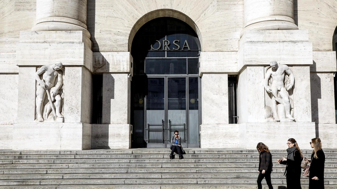 Sprint di Sondrio, Mediobanca e Leonardo, debole Ferrari