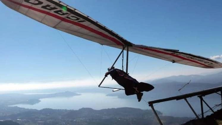 Da domani al 14 giugno Laveno Mombello ospiterà il terzo mondiale di deltaplano Da domani al 14 giugno Laveno Mombello ospiterà il terzo mondiale di deltaplano